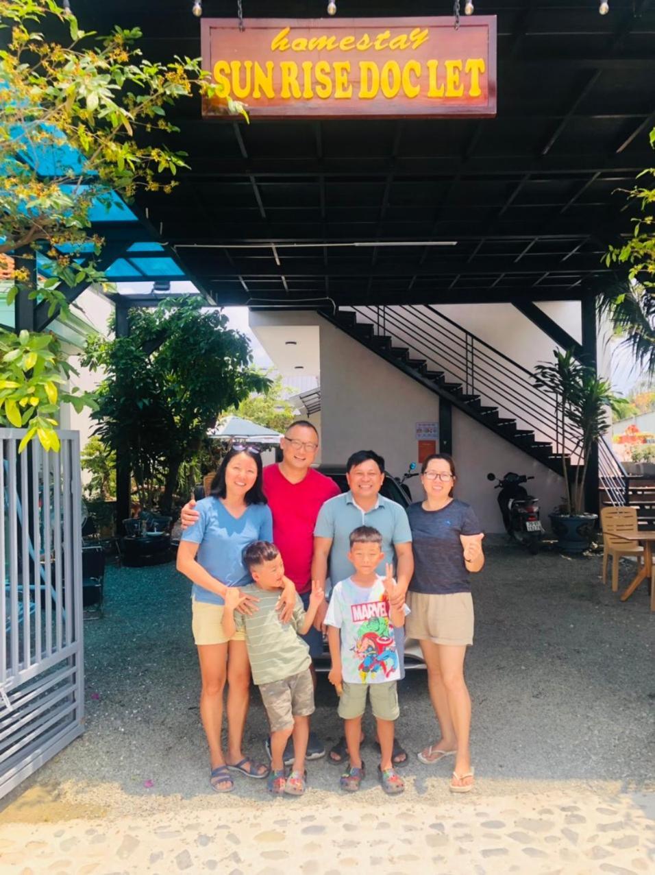 Gasthaus Sunrise Doc Let Ninh Hai District Exterior foto